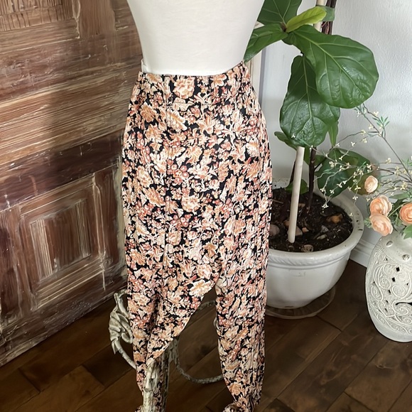 Anthropologie trousers. - Picture 4 of 8